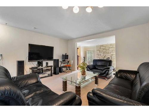 54 Marbrooke Circle Ne, Calgary, AB - Indoor Photo Showing Living Room