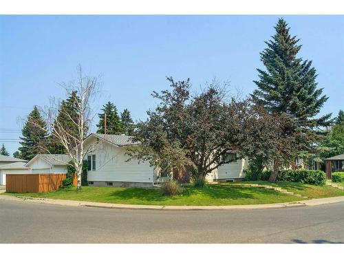 54 Marbrooke Circle Ne, Calgary, AB - Outdoor