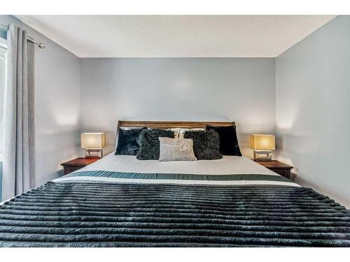 195 West Creek Landing, Chestermere, AB - Indoor Photo Showing Bedroom