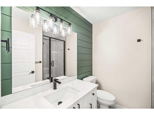 956 Bracewood Rise Sw, Calgary, AB - Indoor Photo Showing Bathroom