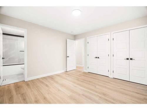 956 Bracewood Rise Sw, Calgary, AB - Indoor Photo Showing Other Room