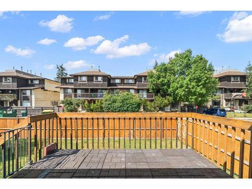 956 Bracewood Rise Sw, Calgary, AB - Outdoor