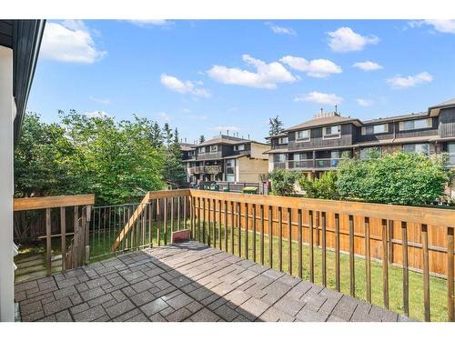 956 Bracewood Rise Sw, Calgary, AB - Outdoor