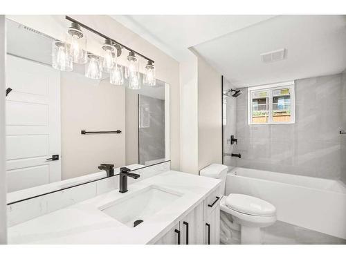 956 Bracewood Rise Sw, Calgary, AB - Indoor Photo Showing Bathroom