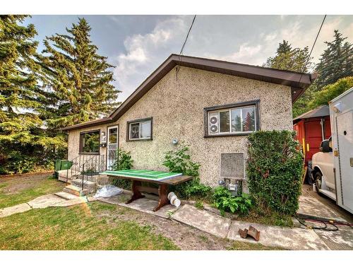 8123 33 Avenue Nw, Calgary, AB - Outdoor With Exterior