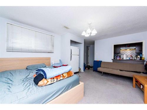 35 Falton Drive Ne, Calgary, AB - Indoor Photo Showing Bedroom