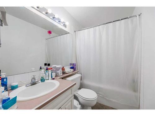 102-820 15 Avenue Sw, Calgary, AB - Indoor Photo Showing Bathroom