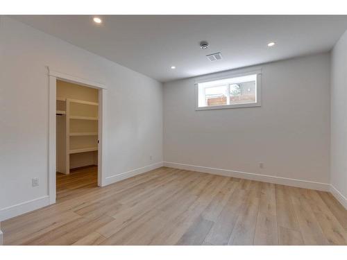 1312 22 Street Nw, Calgary, AB - Indoor Photo Showing Other Room