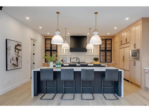 1312 22 Street Nw, Calgary, AB - Indoor Photo Showing Kitchen With Upgraded Kitchen