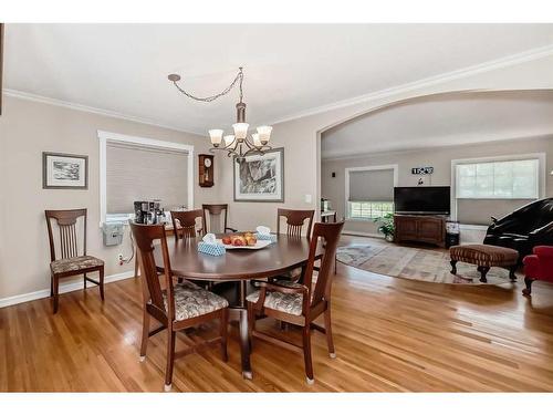 47 Lake Wapta Rise Se, Calgary, AB - Indoor Photo Showing Dining Room