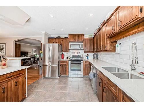 47 Lake Wapta Rise Se, Calgary, AB - Indoor Photo Showing Kitchen With Double Sink