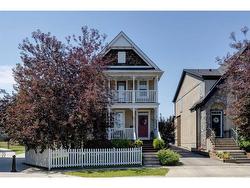 142 Ypres Green SW Calgary, AB T2T 6M1