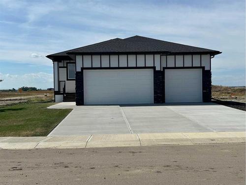 3450 Victory Way, Olds, AB - Outdoor