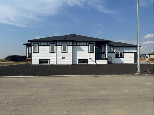 3450 Victory Way, Olds, AB - Outdoor