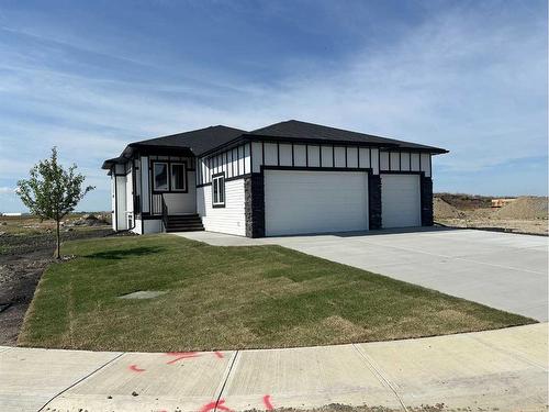 3450 Victory Way, Olds, AB - Outdoor