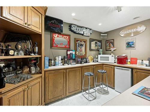 220 Country Lane Drive, Rural Rocky View County, AB - Indoor Photo Showing Kitchen