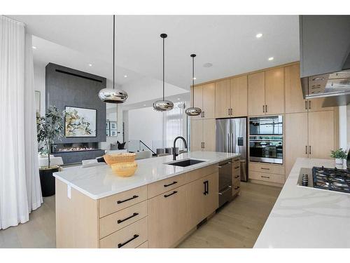 16225-Hamilton Heights Mews, Rural Foothills County, AB - Indoor Photo Showing Kitchen With Upgraded Kitchen