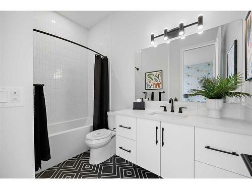 16225-Hamilton Heights Mews, Rural Foothills County, AB - Indoor Photo Showing Bathroom