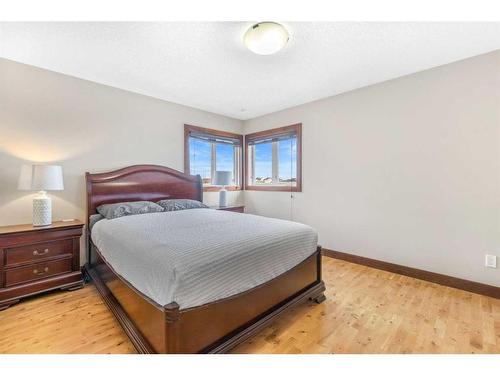 11 Towers Close, Red Deer, AB - Indoor Photo Showing Bedroom