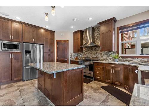 11 Towers Close, Red Deer, AB - Indoor Photo Showing Kitchen With Upgraded Kitchen