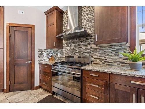 11 Towers Close, Red Deer, AB - Indoor Photo Showing Kitchen