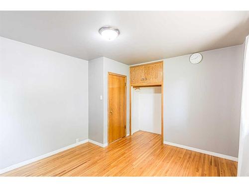 2028 6 Street Ne, Calgary, AB - Indoor Photo Showing Other Room