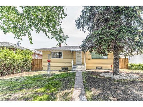 2028 6 Street Ne, Calgary, AB - Outdoor