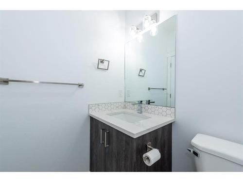 1004 Iron Landing Way, Crossfield, AB - Indoor Photo Showing Bathroom