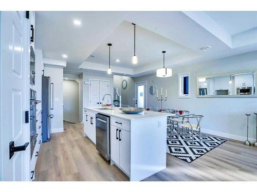 2-2633 1 Avenue Nw, Calgary, AB - Indoor Photo Showing Kitchen With Upgraded Kitchen