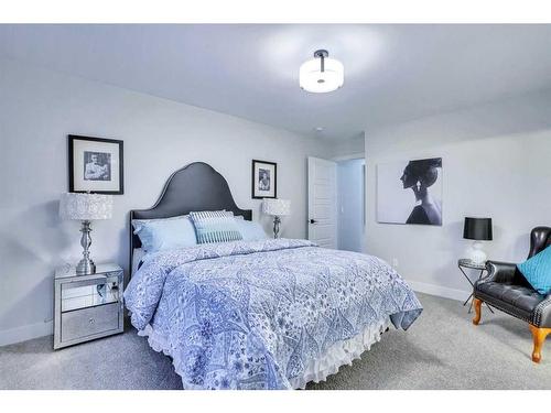 2-2633 1 Avenue Nw, Calgary, AB - Indoor Photo Showing Bedroom