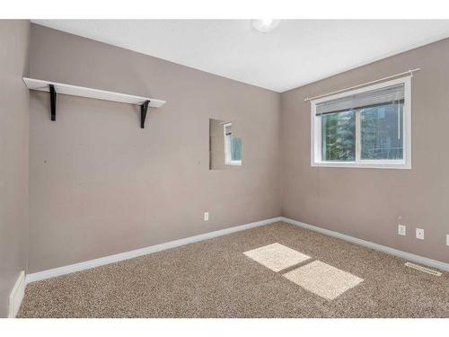 81 Royal Elm Road Nw, Calgary, AB - Indoor Photo Showing Other Room