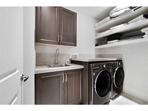 1613 7 Street Nw, Calgary, AB - Indoor Photo Showing Laundry Room