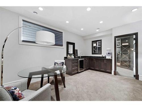 1613 7 Street Nw, Calgary, AB - Indoor Photo Showing Other Room