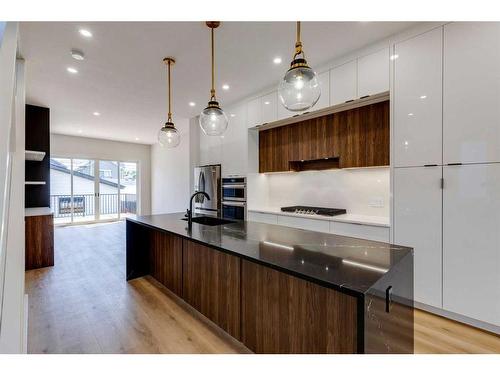 2309 21 Avenue Sw, Calgary, AB - Indoor Photo Showing Kitchen With Upgraded Kitchen