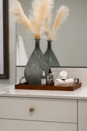 108-8445 Broadcast Avenue Sw, Calgary, AB - Indoor Photo Showing Bathroom