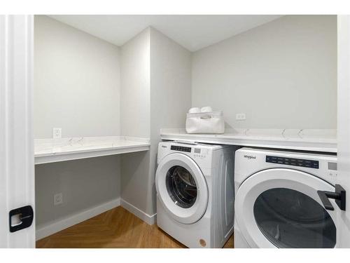 108-8445 Broadcast Avenue Sw, Calgary, AB - Indoor Photo Showing Laundry Room