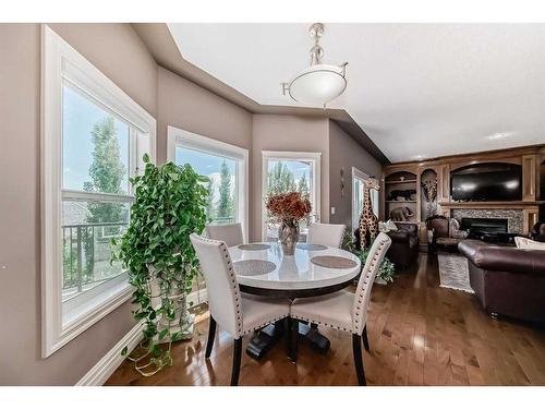 550 Marina Drive, Chestermere, AB - Indoor Photo Showing Dining Room