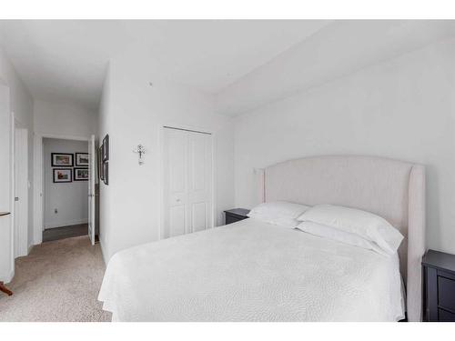 2311-175 Silverado Boulevard Sw, Calgary, AB - Indoor Photo Showing Bedroom