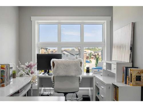 53 Spring Willow Close Sw, Calgary, AB - Indoor Photo Showing Bedroom