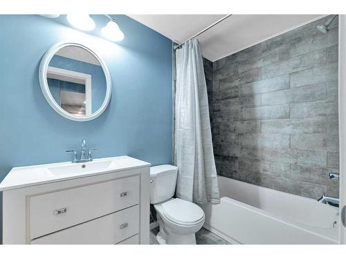 238 Cranford Way, Calgary, AB - Indoor Photo Showing Bathroom