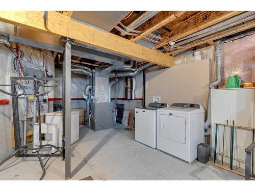 219-371 Marina Drive, Chestermere, AB - Indoor Photo Showing Laundry Room