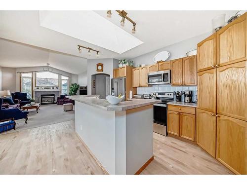 127 Invermere Close, Chestermere, AB - Indoor Photo Showing Kitchen