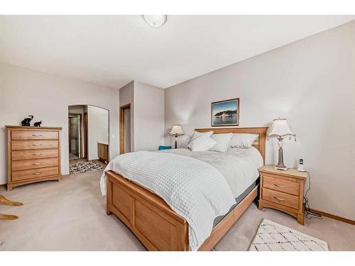 127 Invermere Close, Chestermere, AB - Indoor Photo Showing Bedroom