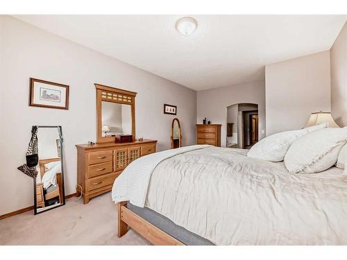 127 Invermere Close, Chestermere, AB - Indoor Photo Showing Bedroom