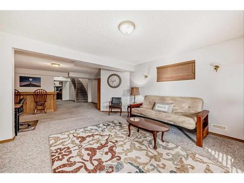 127 Invermere Close, Chestermere, AB - Indoor Photo Showing Living Room