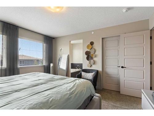 14 Howse Mount Ne, Calgary, AB - Indoor Photo Showing Bedroom