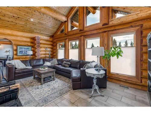 416 Ghost Lake Village Road, Ghost Lake, AB - Indoor Photo Showing Living Room