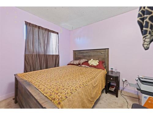 43 Martindale Boulevard Ne, Calgary, AB - Indoor Photo Showing Bedroom