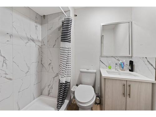 43 Martindale Boulevard Ne, Calgary, AB - Indoor Photo Showing Bathroom