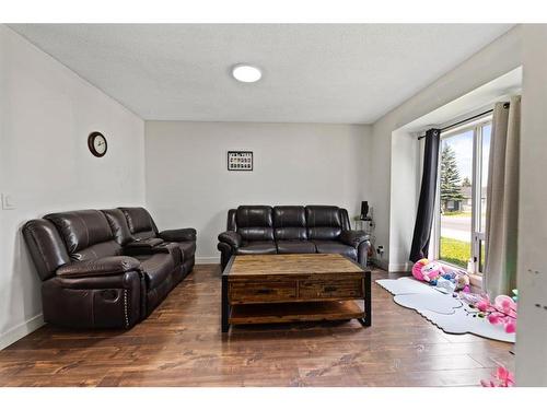 43 Martindale Boulevard Ne, Calgary, AB - Indoor Photo Showing Living Room